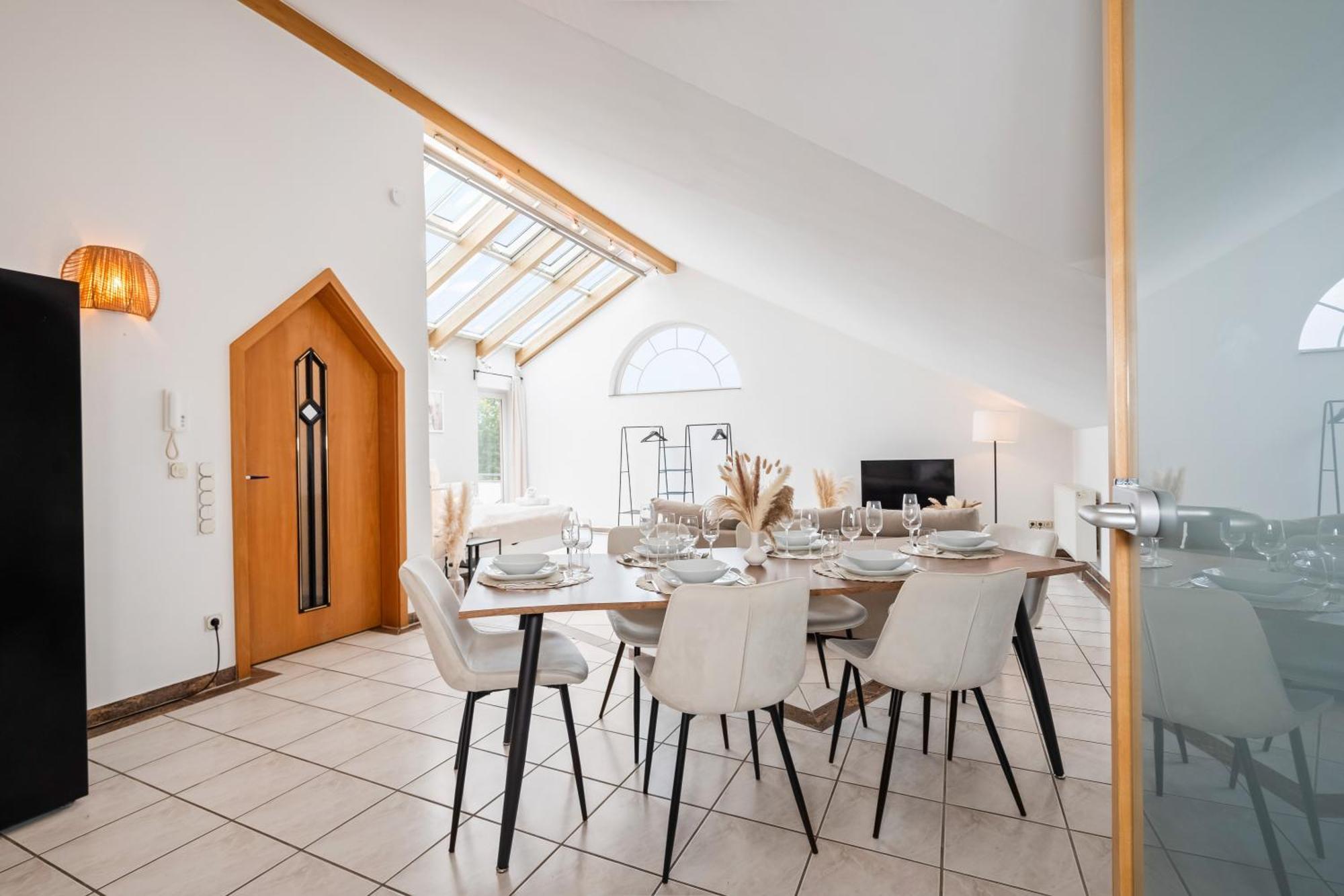 Stadtoase Fulda Mit Flair - Whirlpool, Balkon, 2Xparkplaetze, Highspeed Wlan 外观 照片